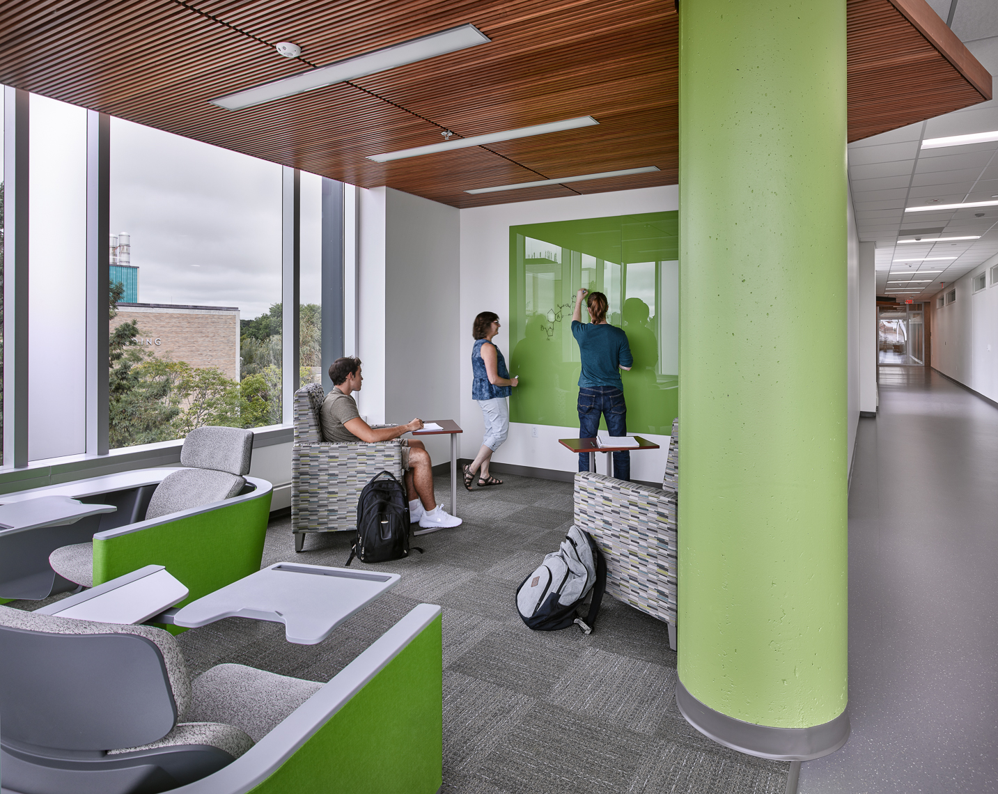 UW Stevens Point Chemistry Biology Building - Collaborative Study Space